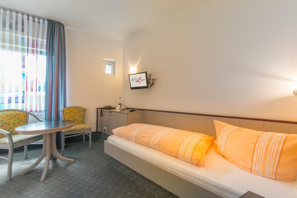 Hotel Eigen Halle  Kamer foto
