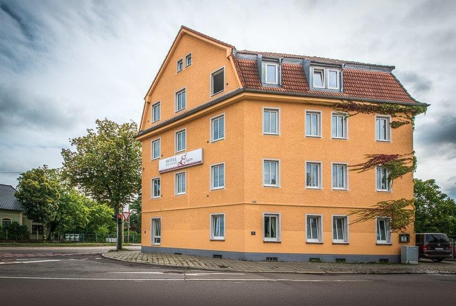 Hotel Eigen Halle  Buitenkant foto